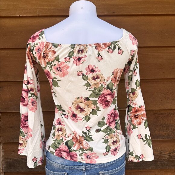 Polly & Esther Off the Shoulders Floral Bell Sleeve Top Size S - Picture 3 of 8